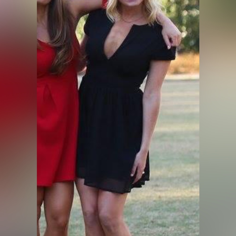 Tobi Black Cap Sleeve Dress